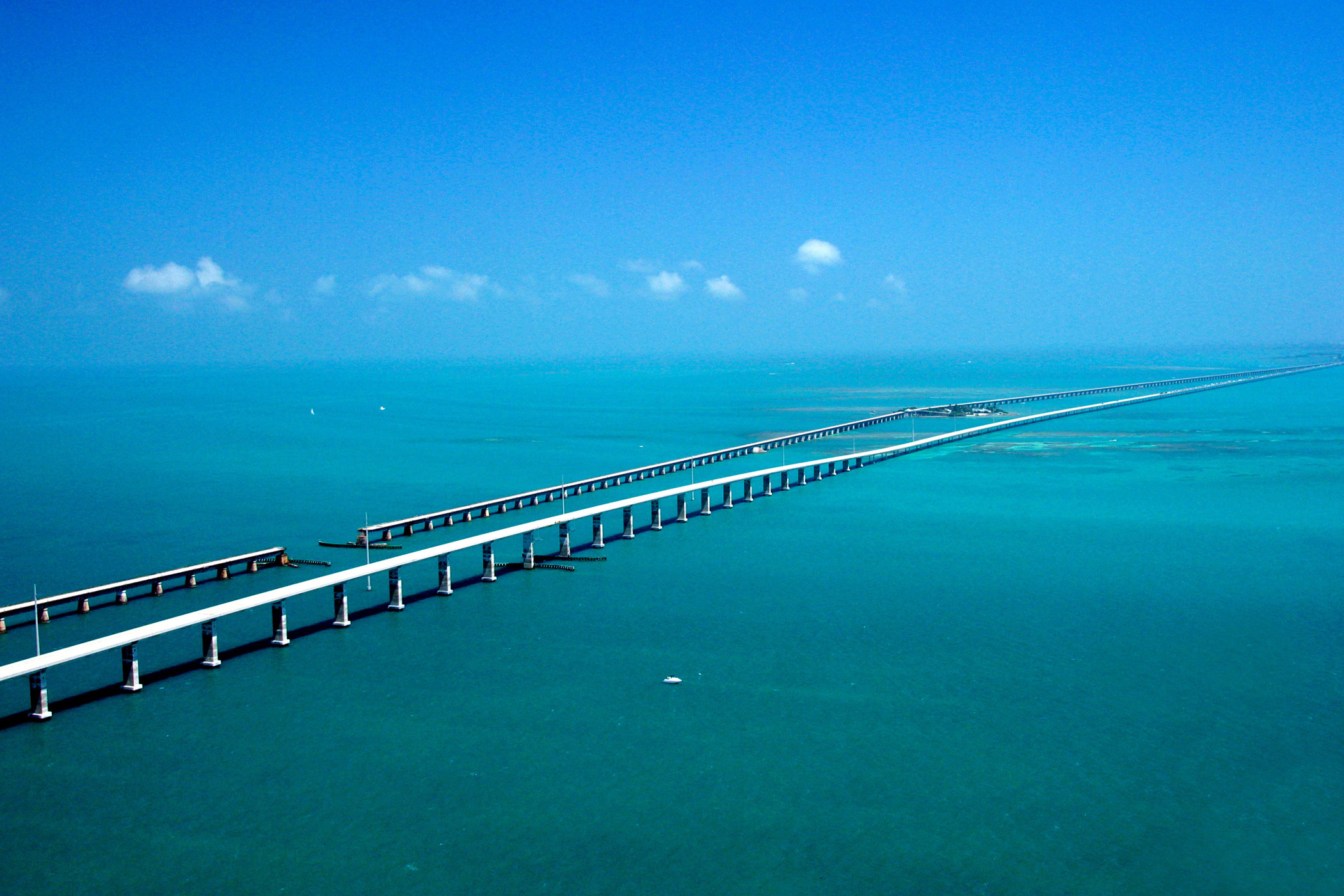 Il ponte di sette miglia che collega le isole delle Florida Keys