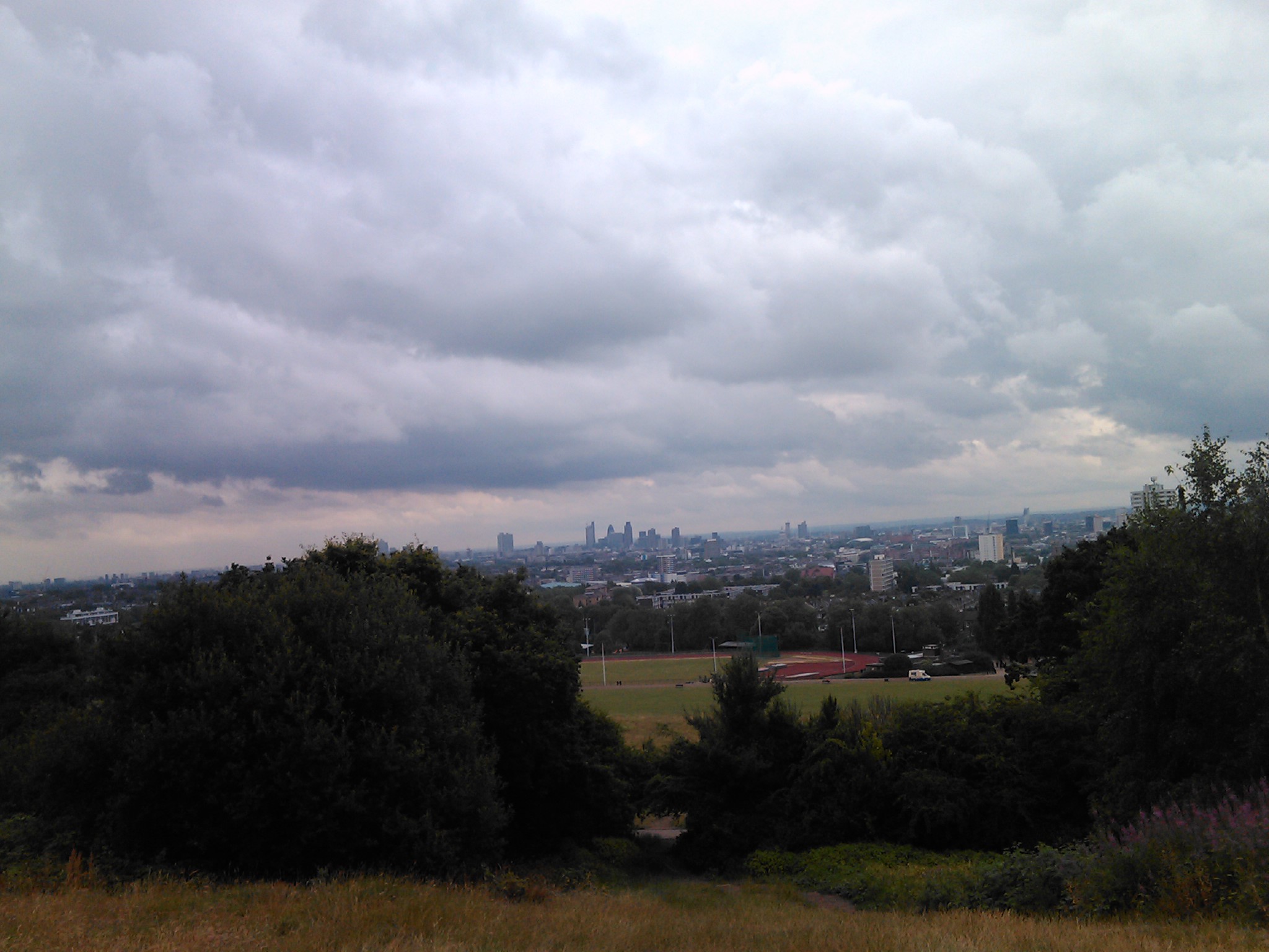 Il panorama di Londra dalla collina di Hampstead Heath