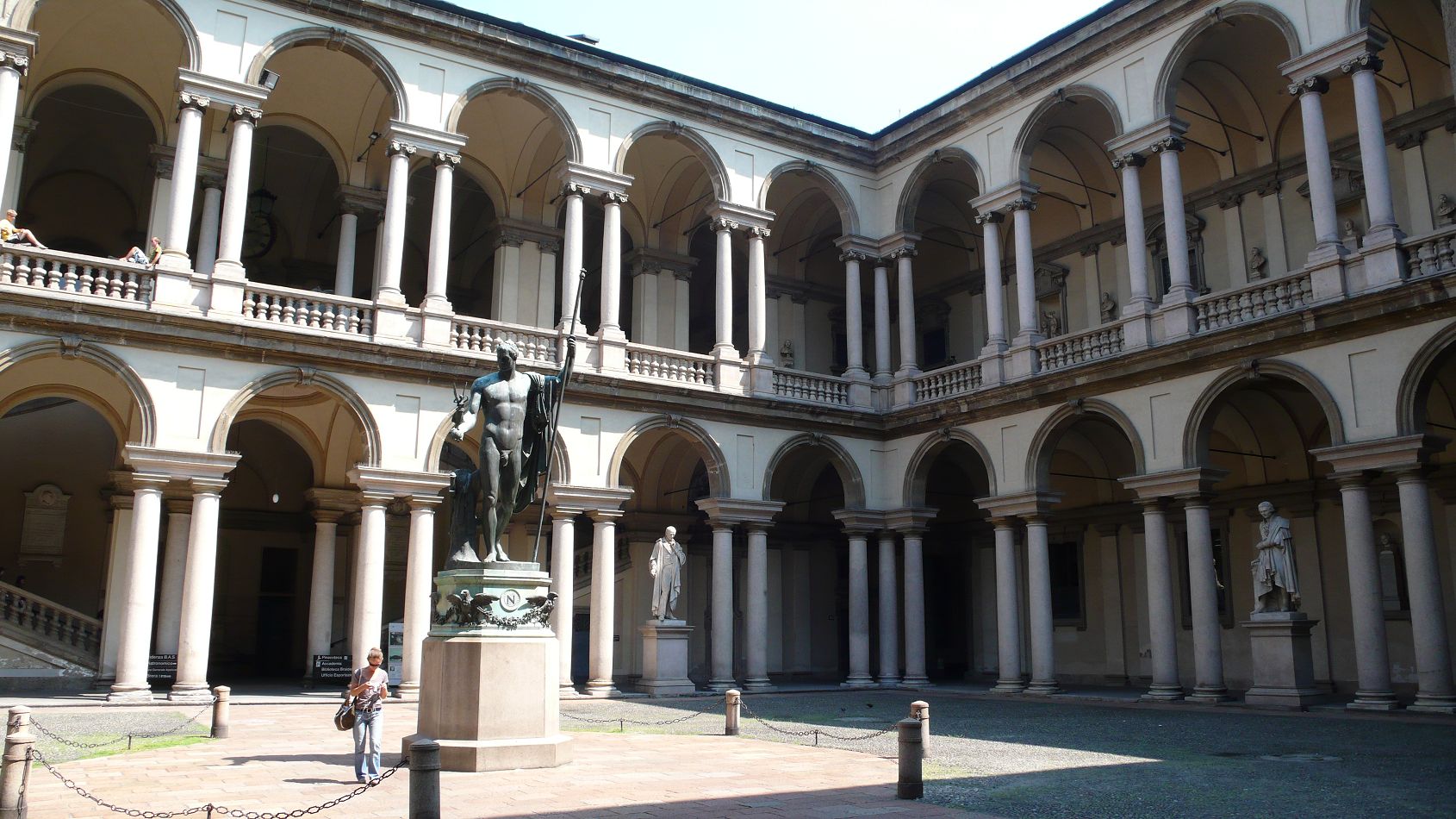 Il cortile della Pinacoteca di Brera