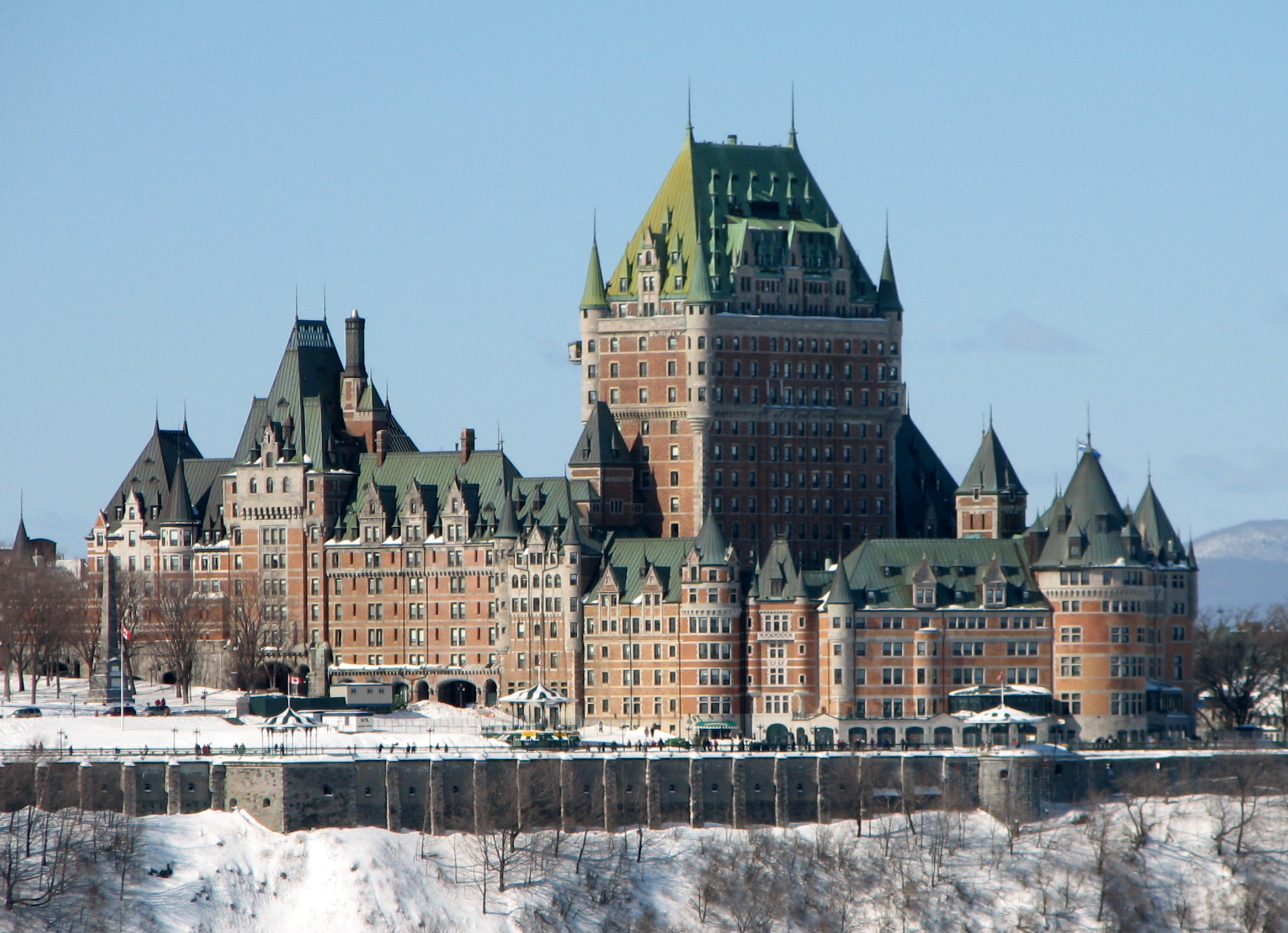 Il Château Frontenac sopra il San Lorenzo, a Quebec City