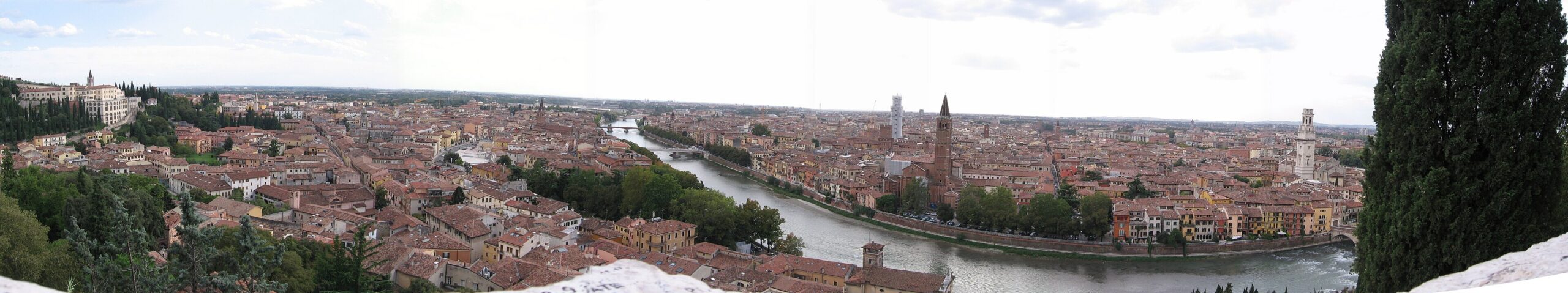 Il panorama di Verona e dell’Adige da Castel San Pietro