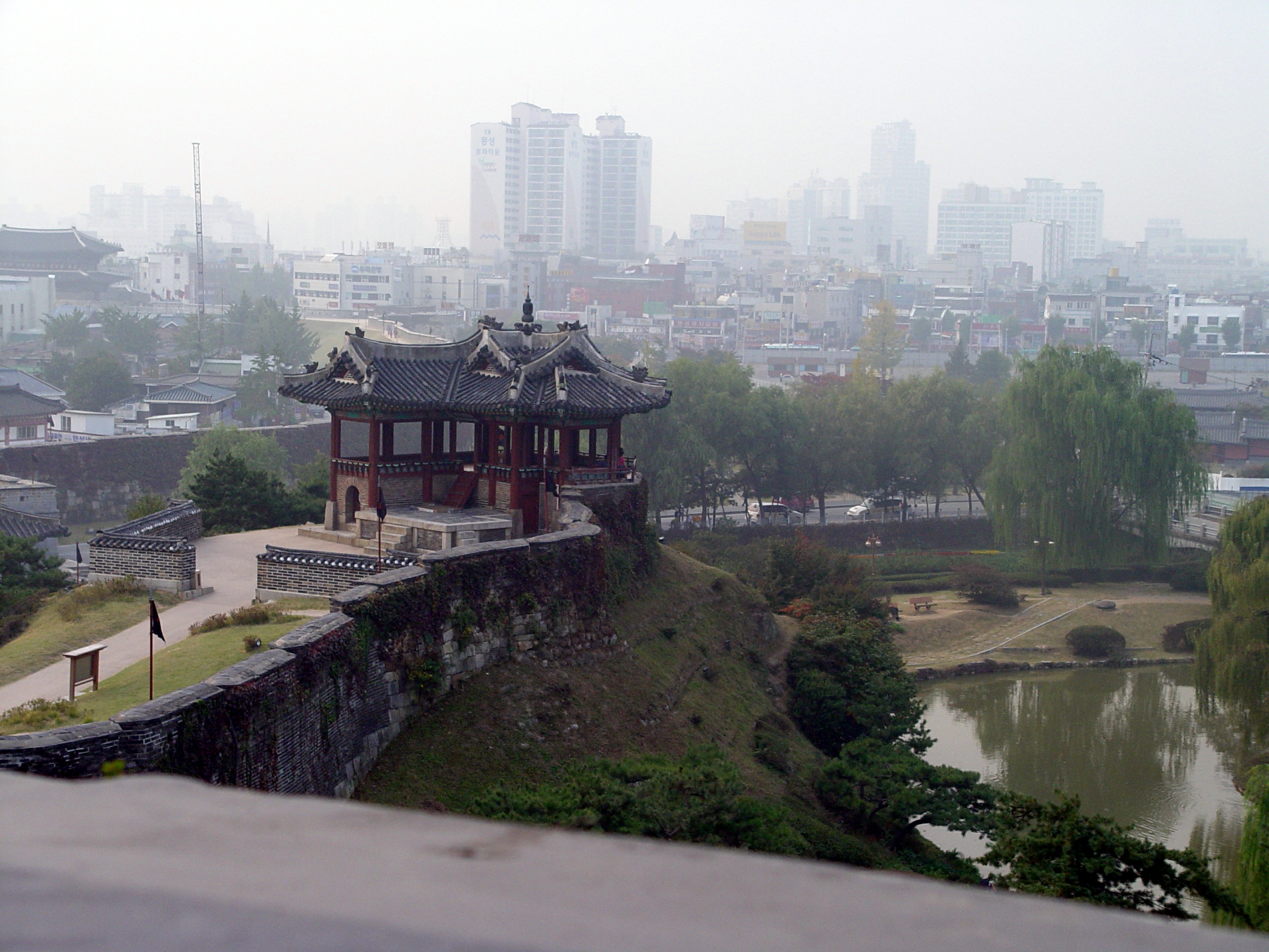 Uno dei padiglioni della fortezza di Hwaseong, patrimonio UNESCO