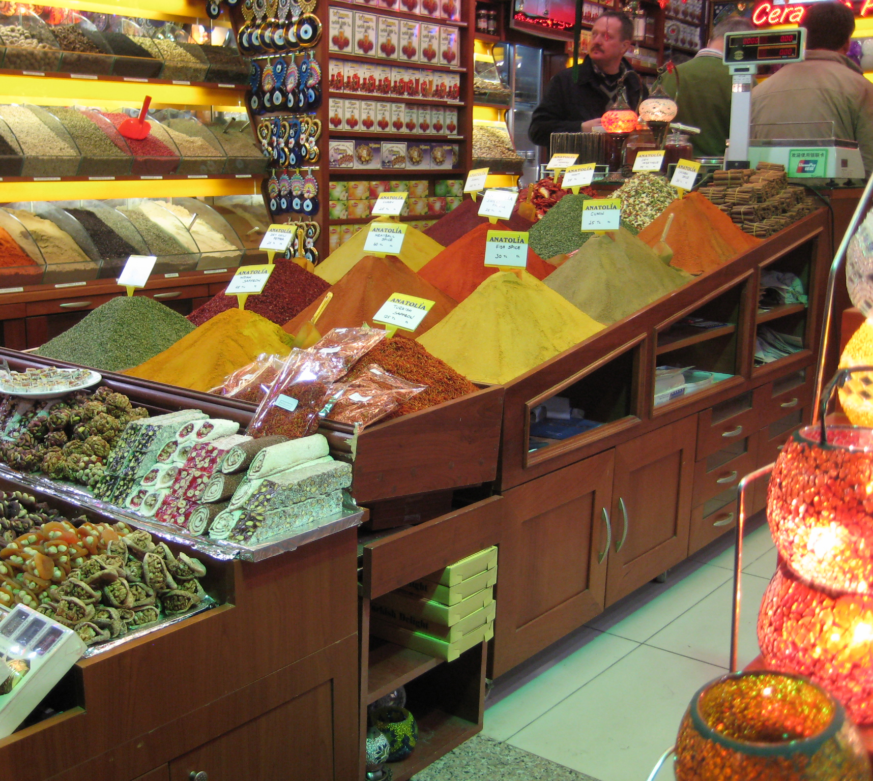 I banchi di spezie e frutta secca del Bazar Egizio