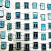 Le linee curve della Casa Danzante, progettata da Frank Gehry