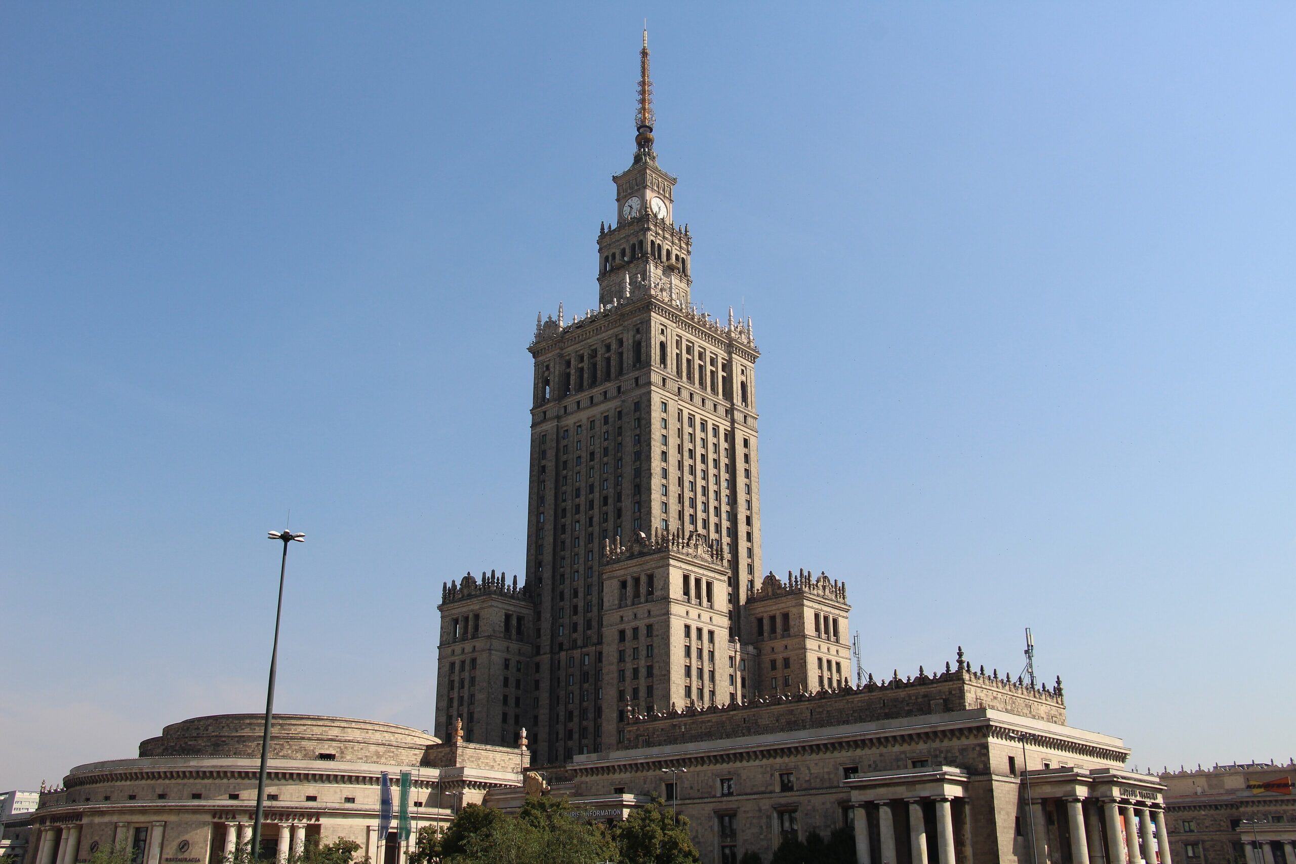 Il grattacielo staliniano del Palazzo della Cultura