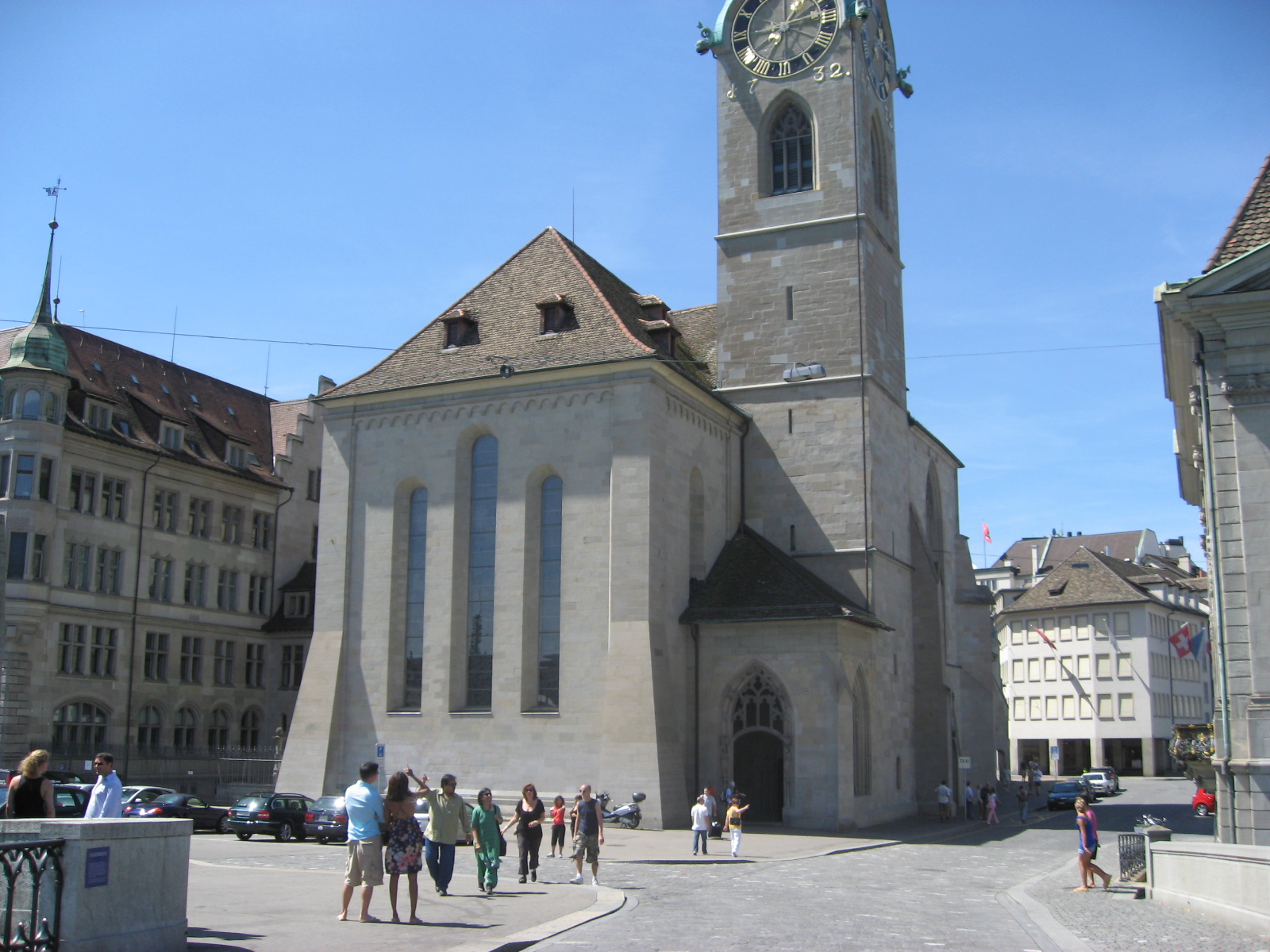La chiesa della Fraumünster con la guglia verde